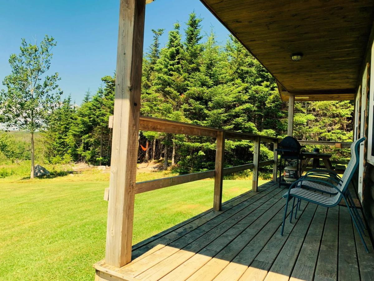 Eagle Valley Cottages Queensport Экстерьер фото